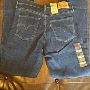 NWT Levi’s 315 Shaping Bootcut Jeans  Size 26
